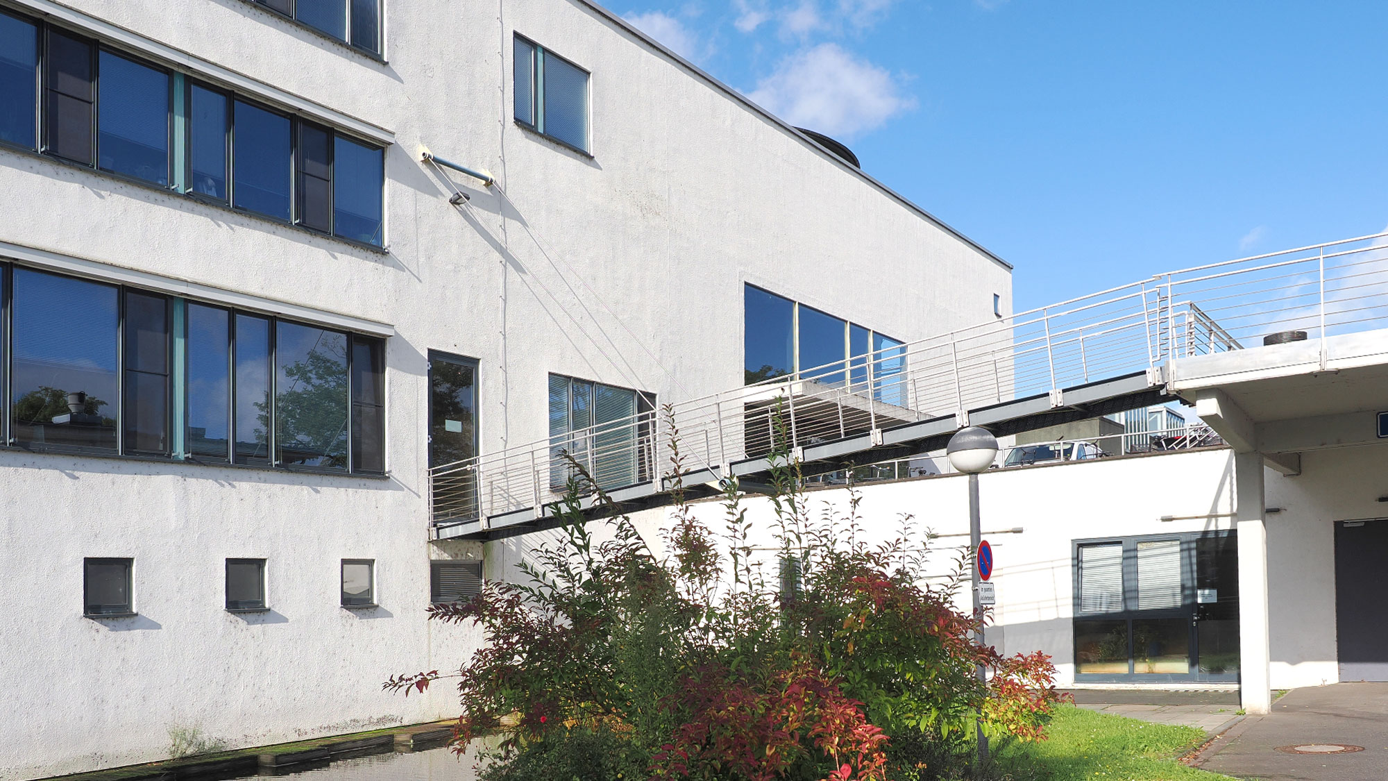 Bauen im Bestand – Baubeginn zur Sanierung des Verwaltungs- und Sozialgebäudes Großklärwerk in Köln Bauen im Bestand – Baubeginn zur Sanierung des Verwaltungs- und Sozialgebäudes Großklärwerk in Köln