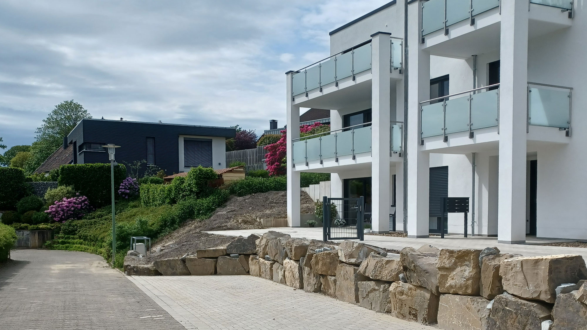 Neubau einer Wohnanlage mit 16 Wohneinheiten Neubau einer Wohnanlage mit 16 Wohneinheiten